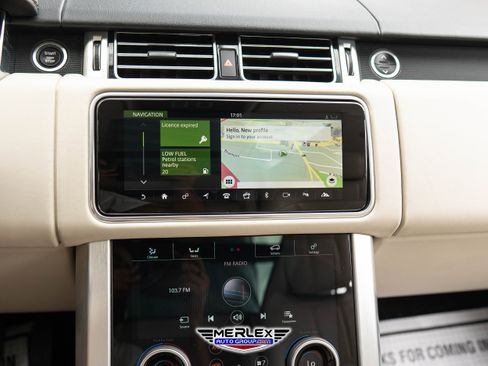 Used 2018 Land Rover Range Rover Supercharged image 32