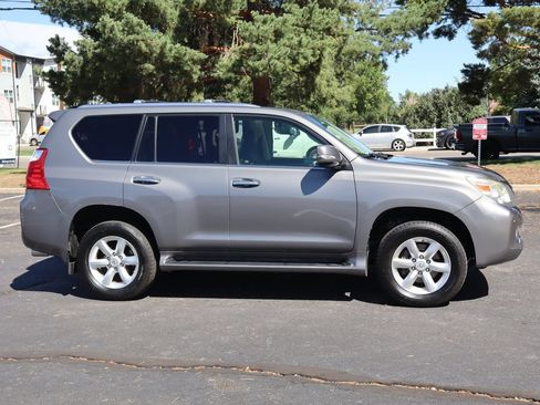 Used 2010 Lexus GX 460 AWD/4WD image 3