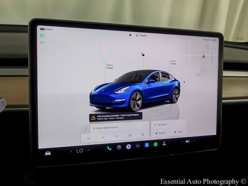 Used 2023 Tesla Model 3 Standard Range image 14