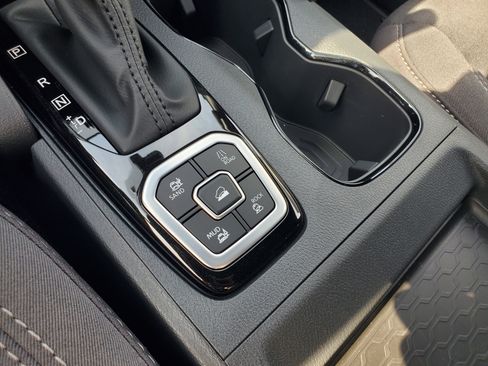 New 2026 Nissan Frontier SV AWD/4WD image 23