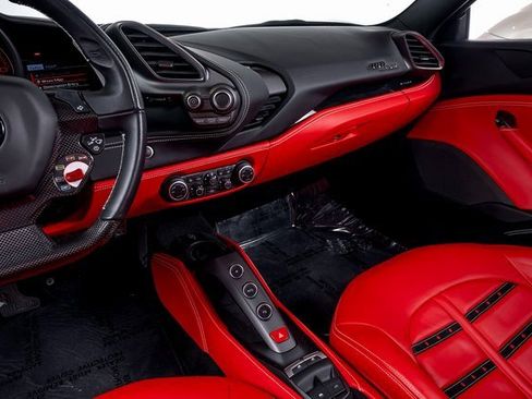 Used 2019 Ferrari 488 Spider image 24
