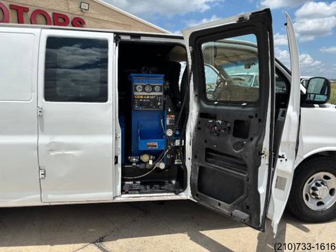 Used 2016 Chevrolet Express 3500 Extended RWD image 26