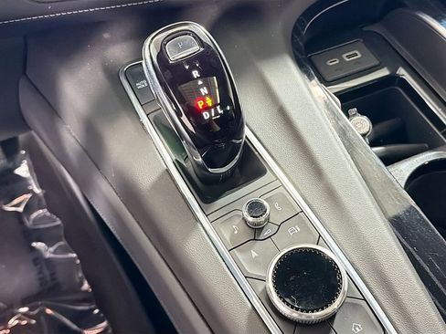 Used 2023 Cadillac Escalade Sport AWD/4WD image 19