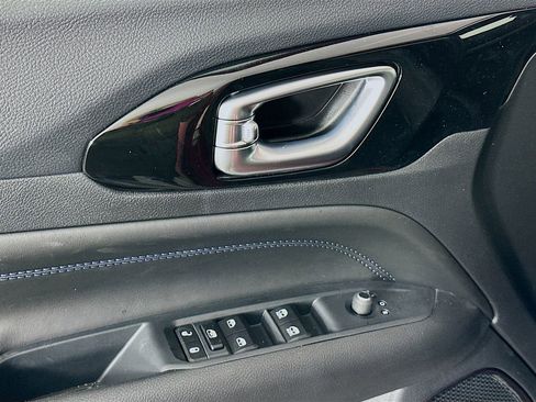 New 2026 Jeep Compass Limited image 22