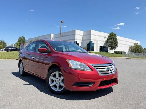 Used 2015 Nissan Sentra SV FWD image 2
