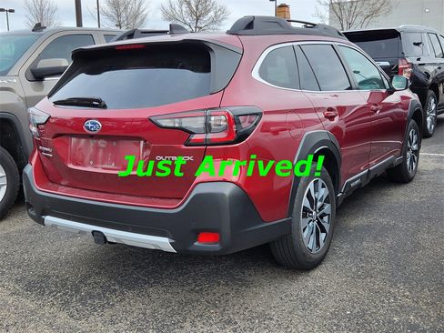 Used 2023 Subaru Outback Limited image 3