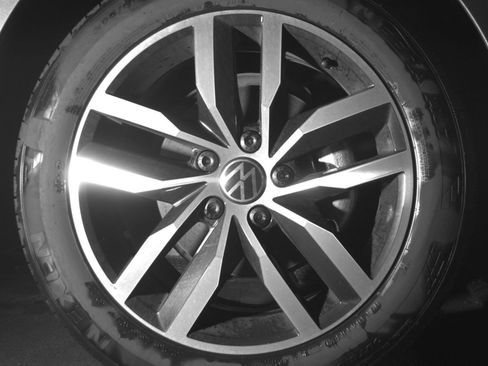 Used 2025 Volkswagen Jetta SE FWD image 16