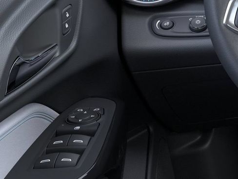 New 2026 Chevrolet Trax LT w/ Sunroof Package FWD image 22