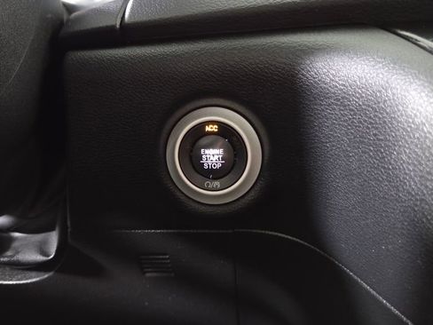 Used 2018 Chrysler Pacifica Touring-L Plus w/ S Appearance Package FWD image 22