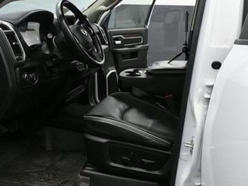 Used 2024 RAM 2500 Laramie AWD/4WD image 18
