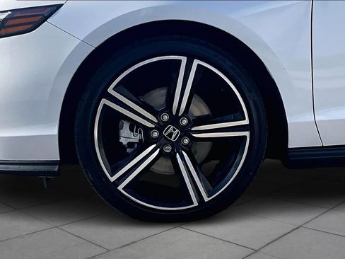Used 2024 Honda Accord Sport image 10
