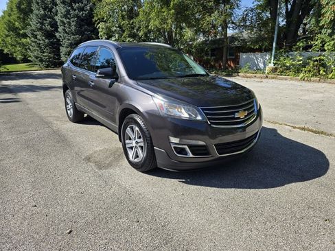 Used 2015 Chevrolet Traverse LT image 1