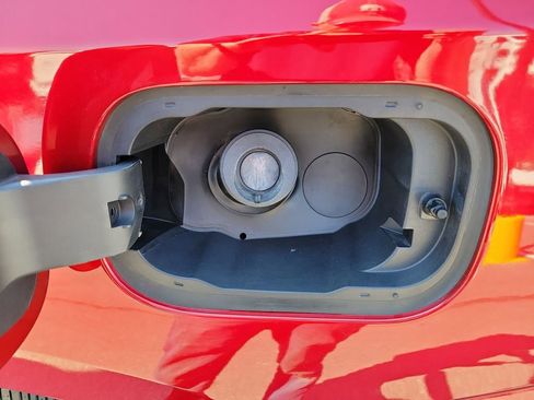 Used 2023 Chevrolet Equinox LT image 31