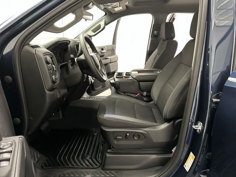 Used 2022 Chevrolet Silverado 1500 Custom w/ LPO, Dark Essentials Package AWD/4WD image 18