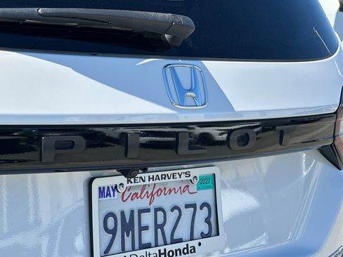 Certified 2025 Honda Pilot Touring image 26