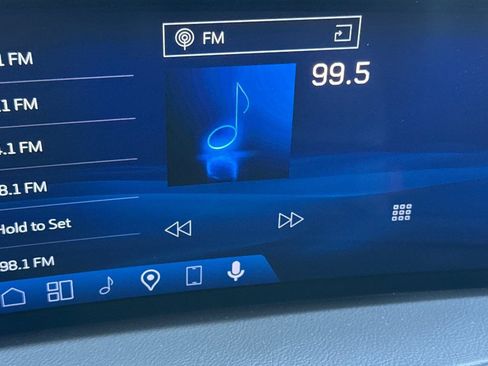 Used 2025 Cadillac XT4 Premium Luxury FWD image 20