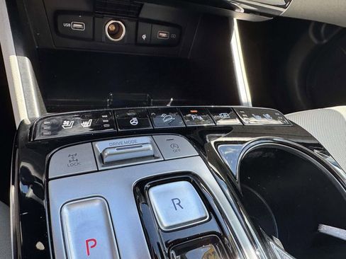 Used 2023 Hyundai Tucson Limited image 24