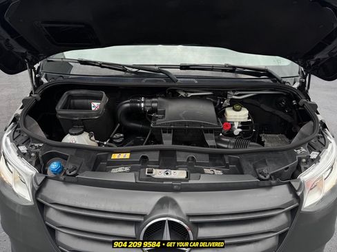Used 2019 Mercedes-Benz Sprinter 2500 image 33