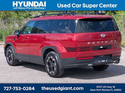 Used 2025 Hyundai Santa Fe SEL FWD image 3