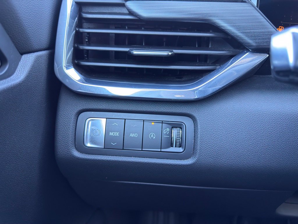 Used 2025 GMC Acadia Elevation w/ Elevation Premium Package AWD/4WD image 47