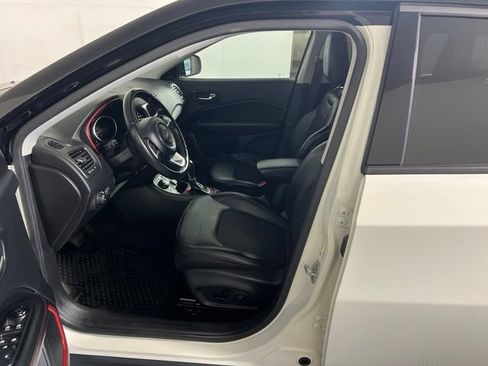 Certified 2019 Jeep Compass Trailhawk w/ Cold Weather Group AWD/4WD image 16