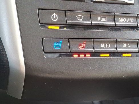 Used 2018 Lincoln MKC Reserve image 24