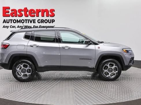 Used 2022 Jeep Compass Trailhawk w/ Trailhawk Elite Group AWD/4WD image 4