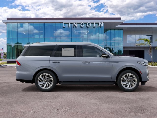 New 2027 Lincoln Navigator Premiere RWD image 5