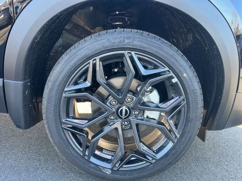 New 2026 Nissan Kicks SR w/ Cold Weather Package AWD/4WD image 22