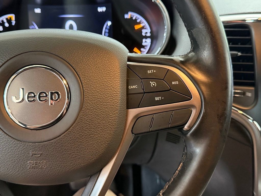 Certified 2020 Jeep Grand Cherokee Laredo AWD/4WD image 34
