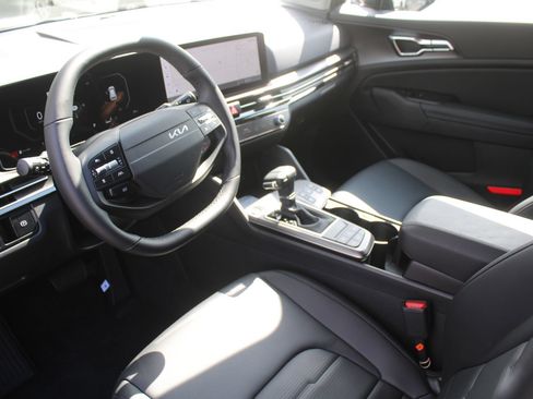 New 2026 Kia Sportage SX FWD image 23