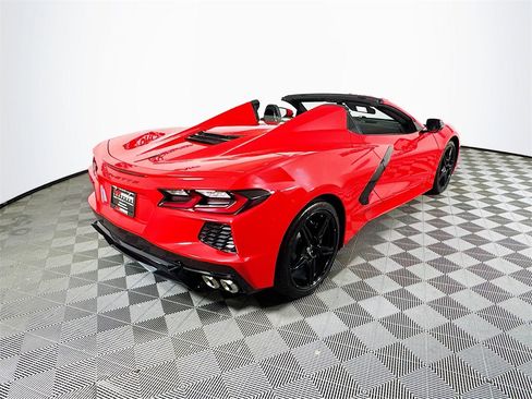 Used 2021 Chevrolet Corvette Stingray Premium Conv w/ Battery Protection Package image 2