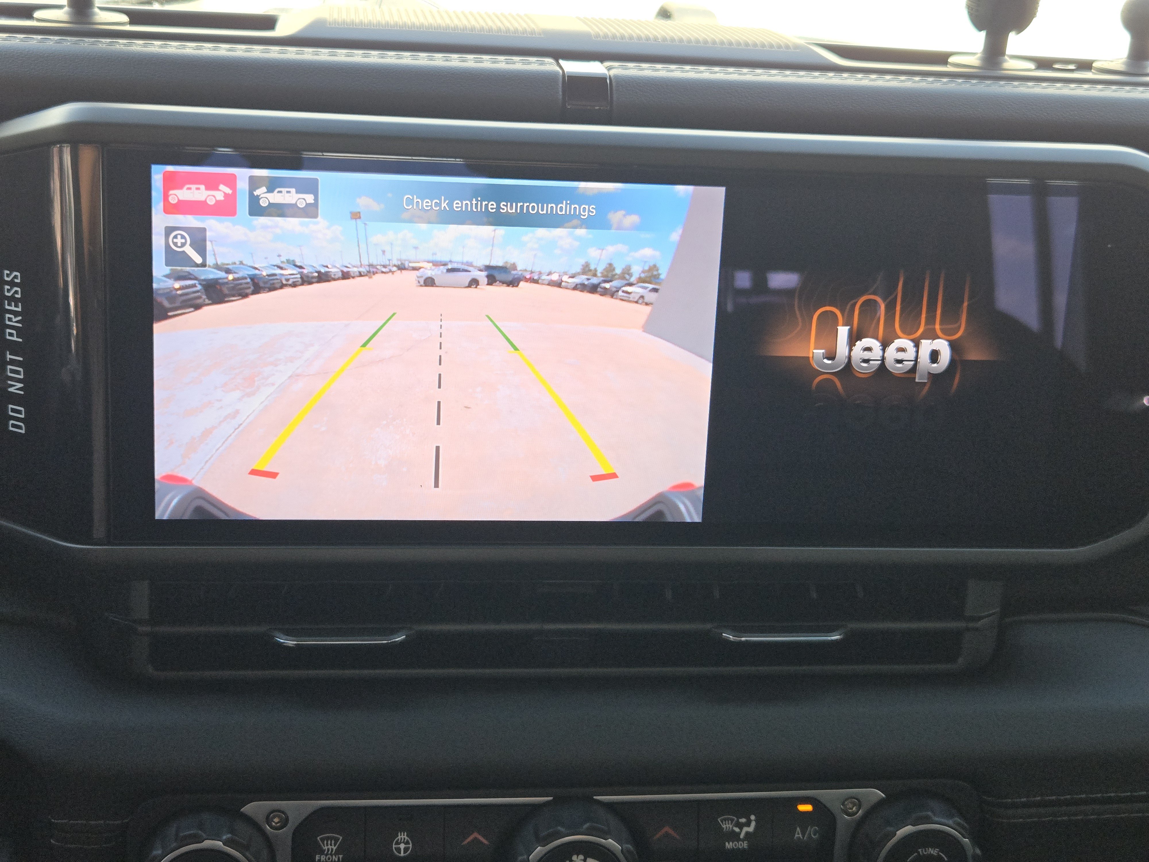 Used 2025 Jeep Gladiator Rubicon AWD/4WD image 20