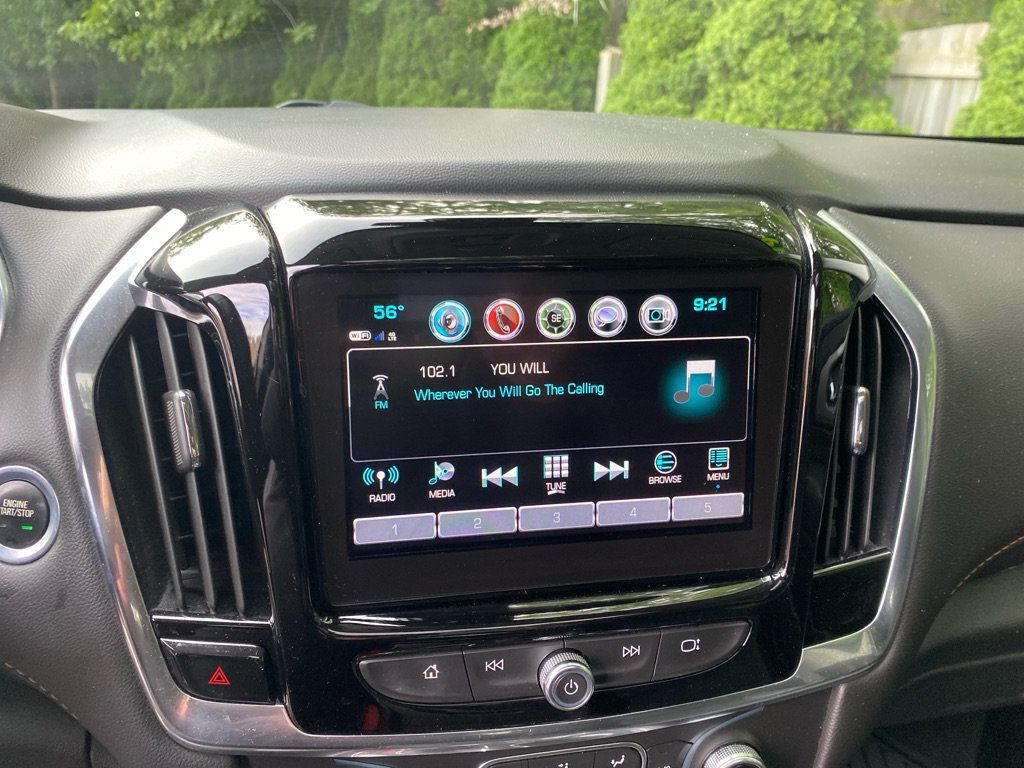 Used 2019 Chevrolet Traverse LT w/ LT Premium Package AWD/4WD image 12