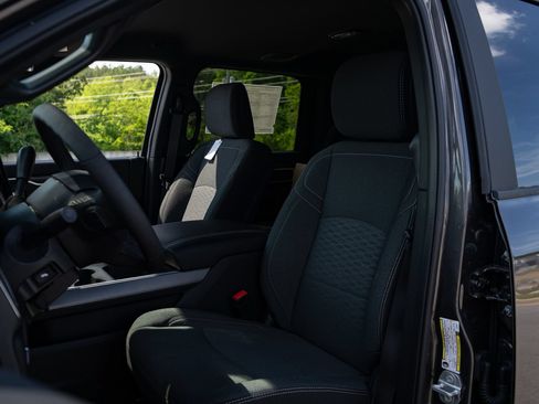 New 2026 RAM 3500 Big Horn AWD/4WD image 15