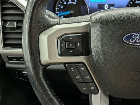 Used 2022 Ford F250 Lariat image 17