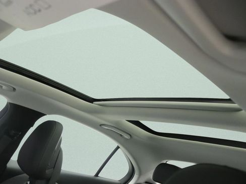 New 2026 Mercedes-Benz C 300 4MATIC Sedan image 9