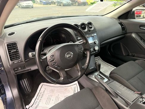 Used 2011 Nissan Altima 2.5 S w/ 2.5S Premium Pkg image 6
