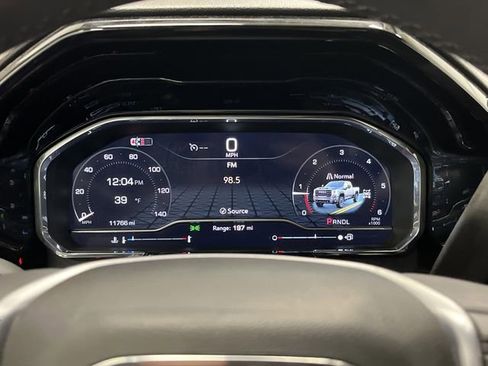 Used 2024 GMC Sierra 2500 SLE w/ SLE Convenience Package image 17