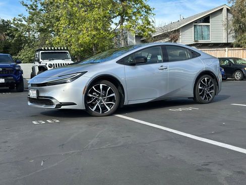 Used 2024 Toyota Prius Prime Premium w/ Advanced Technology Package image 1