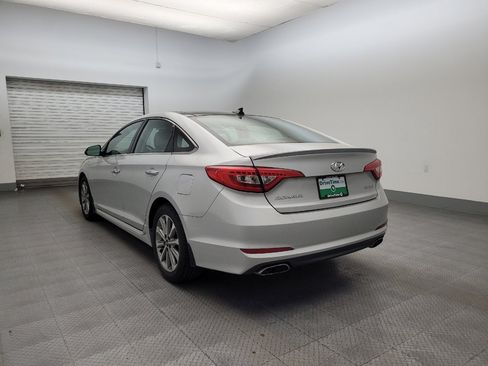 Used 2016 Hyundai Sonata Limited w/ Option Group 04 FWD image 5