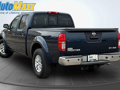 Used 2015 Nissan Frontier SV w/ SV Value Truck Package AWD/4WD image 4