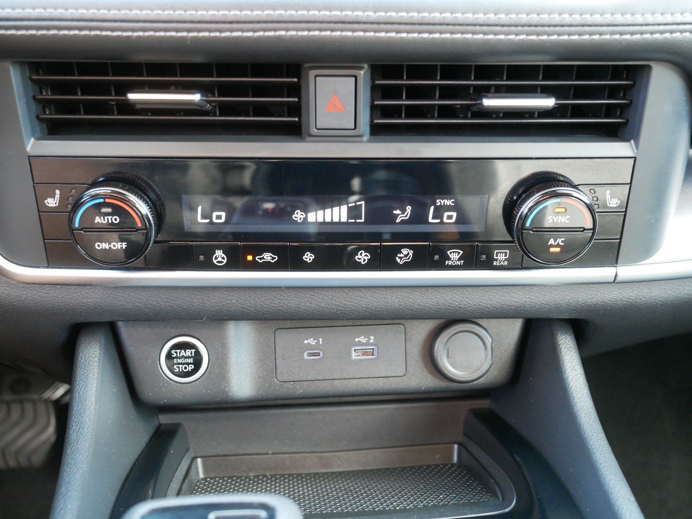 Certified 2023 Nissan Rogue SV w/ SV Premium B Package AWD/4WD image 23