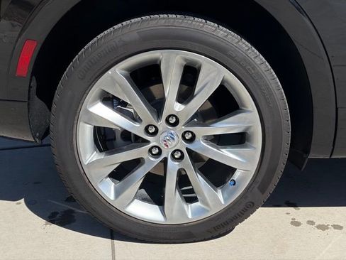 Used 2023 Buick Envision Avenir image 10