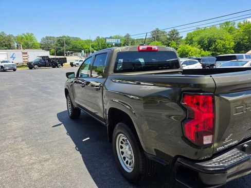 Used 2023 Chevrolet Colorado W/T RWD image 5