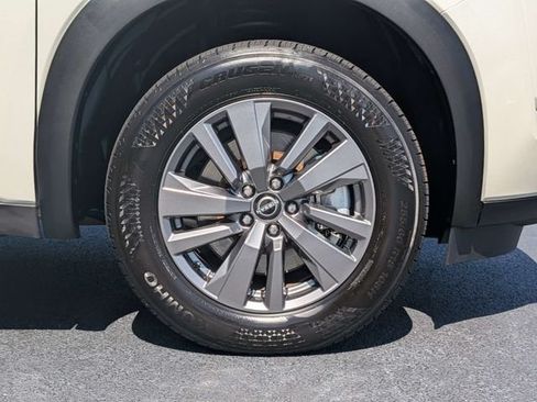 Used 2024 Nissan Pathfinder SV FWD image 13