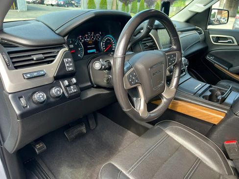 Used 2020 GMC Yukon Denali w/ Denali Premium Package AWD/4WD image 16