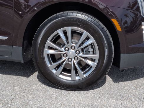 Used 2021 Cadillac XT5 Premium Luxury image 11