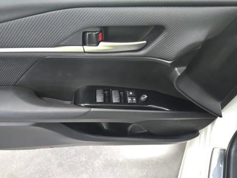 Used 2025 Toyota Camry SE FWD image 11