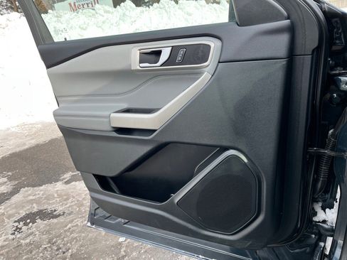 Used 2023 Ford Explorer XLT w/ Equipment Group 202A image 15